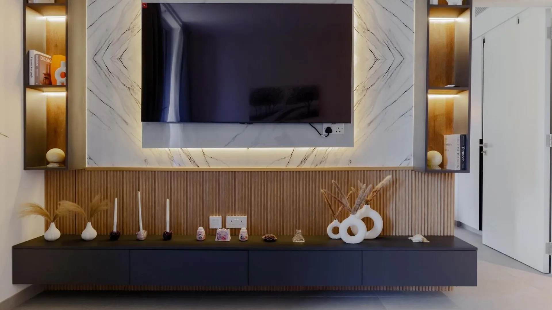 Sahab - Stunning 1Br With Terrace At The Bolivard Sharjah Apartment