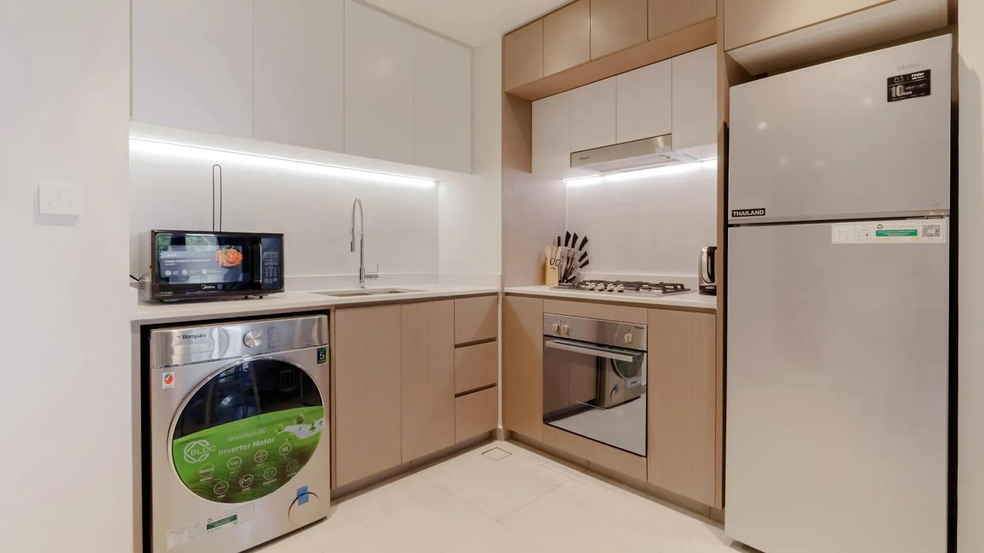 Sahab - Stunning 1Br With Terrace At The Bolivard Sharjah United Arab Emirates