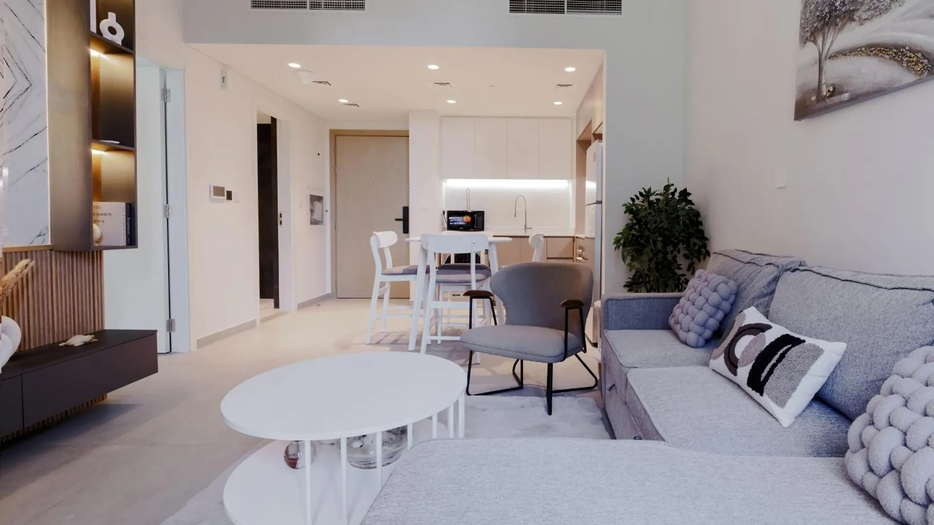 Sahab - Stunning 1Br With Terrace At The Bolivard Sharjah Apartment