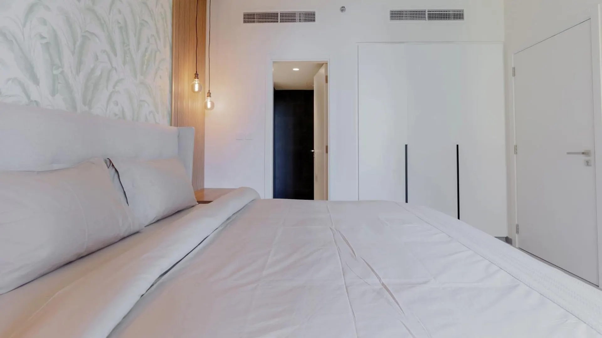 Apartment Sahab - Stunning 1Br With Terrace At The Bolivard Sharjah