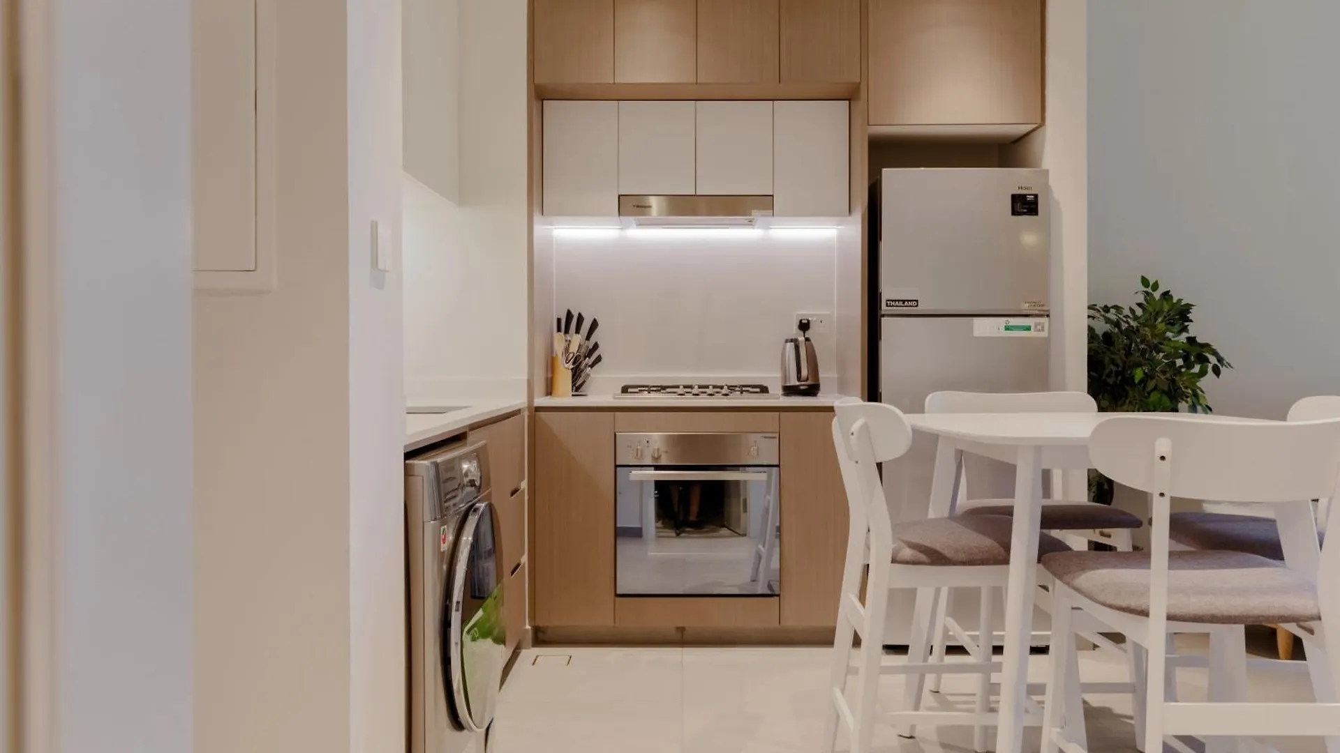 Sahab - Stunning 1Br With Terrace At The Bolivard Sharjah