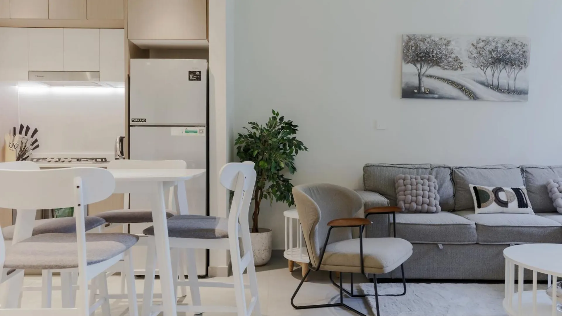Sahab - Stunning 1Br With Terrace At The Bolivard Sharjah 0*,  United Arab Emirates